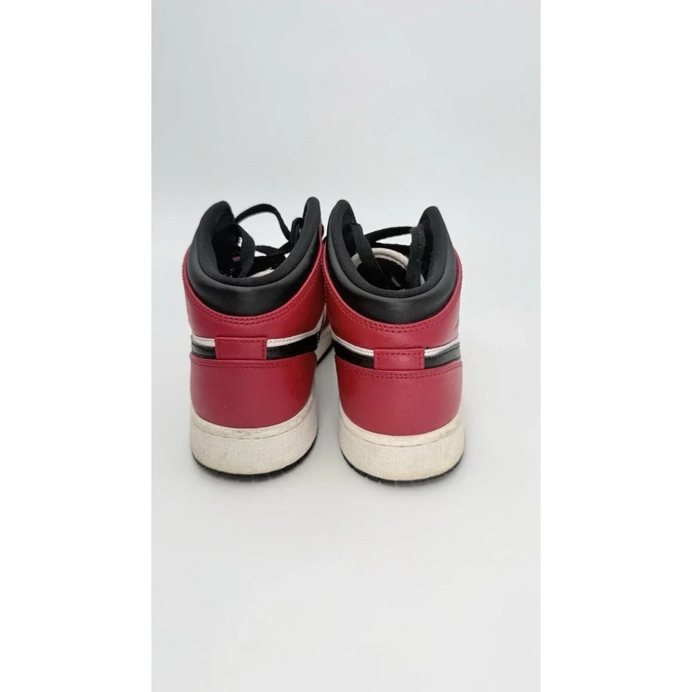 Size 5Y- Nike Air Jordan 1‎ Mid GS Chicago Black Toe Red White 554725-069